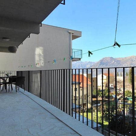 2Bd New Dobrota Apt With Bay Views 科托尔 外观 照片