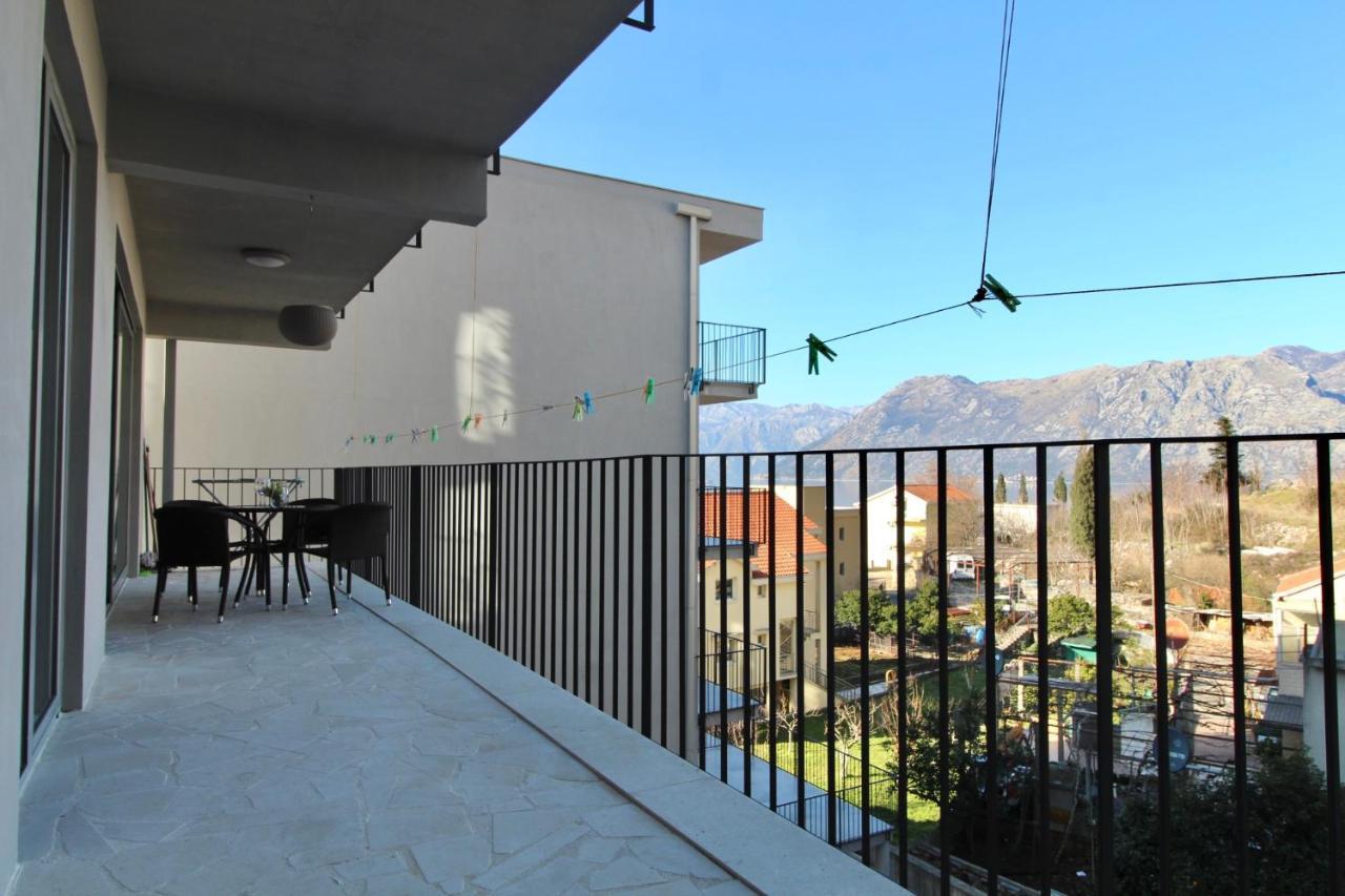 2Bd New Dobrota Apt With Bay Views 科托尔 外观 照片