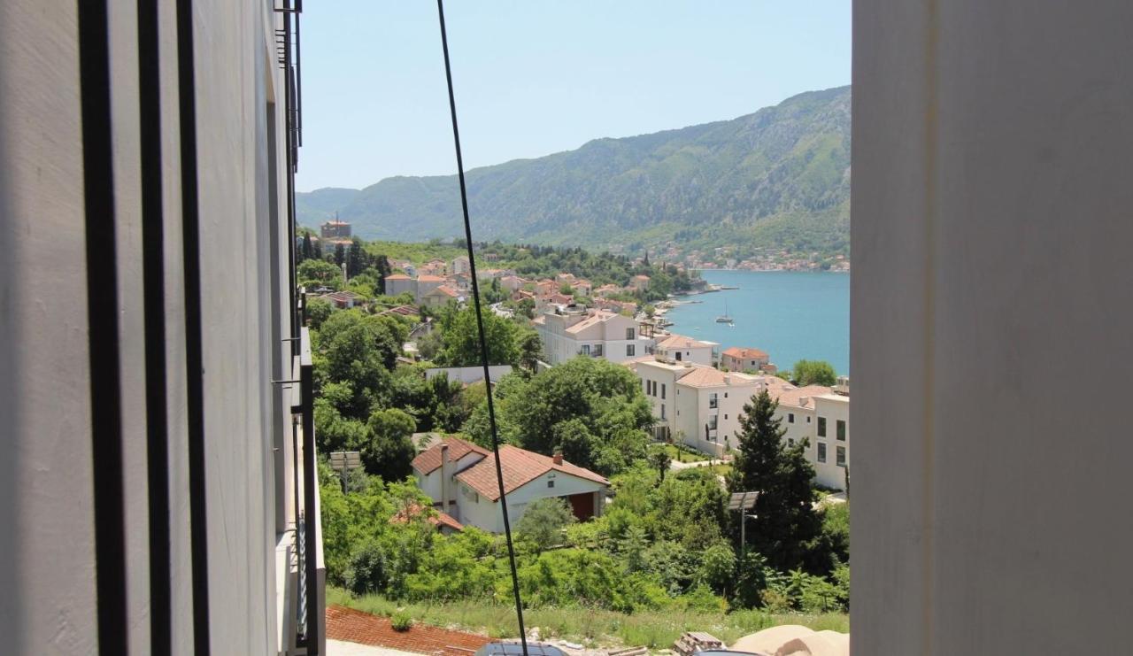 2Bd New Dobrota Apt With Bay Views 科托尔 外观 照片