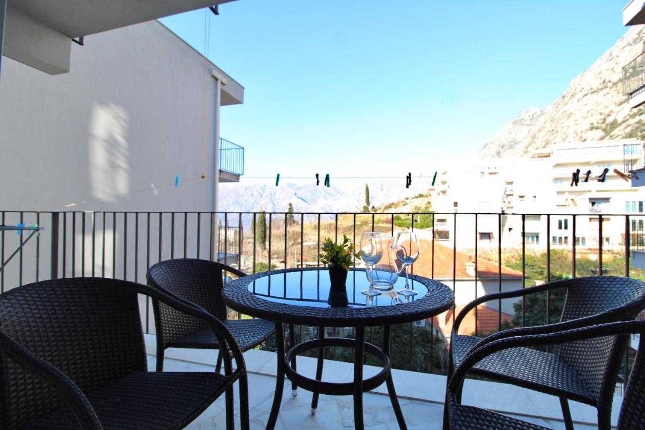 2Bd New Dobrota Apt With Bay Views 科托尔 外观 照片