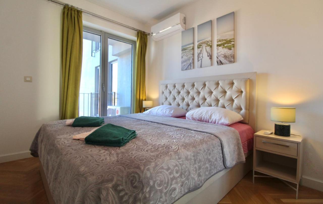 2Bd New Dobrota Apt With Bay Views 科托尔 外观 照片
